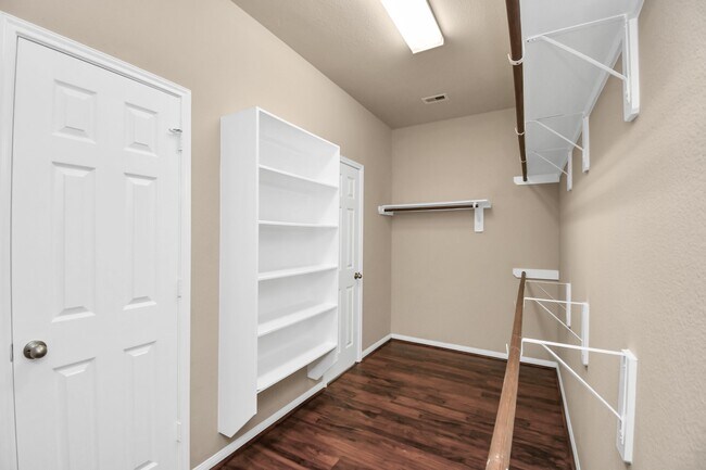 Photo - 6843 Bears Path Ln