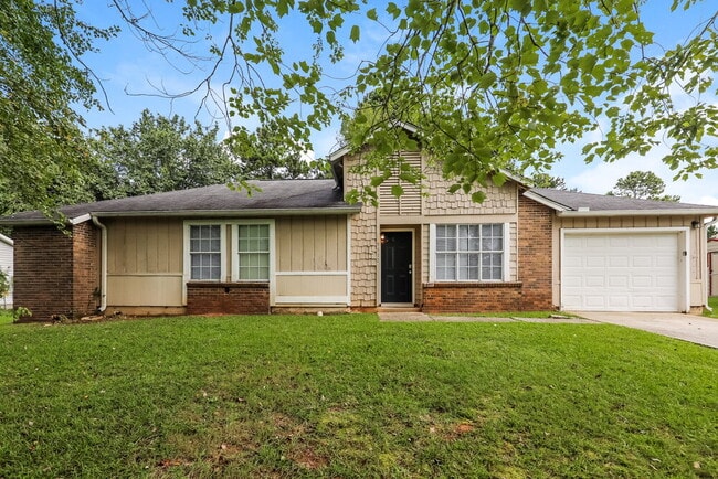 Building Photo - 9512 Forest Knoll Dr Rental