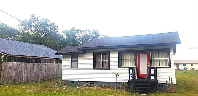 Building Photo - 1330 Pine St