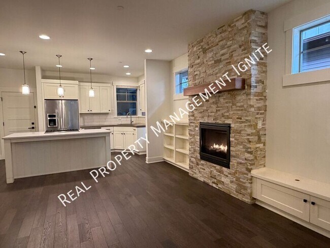 Photo - 1650 NW Lewis St