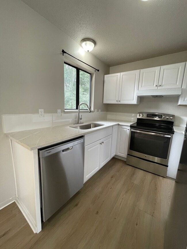 Photo - 607-609 Parker St Duplex Unidad 609