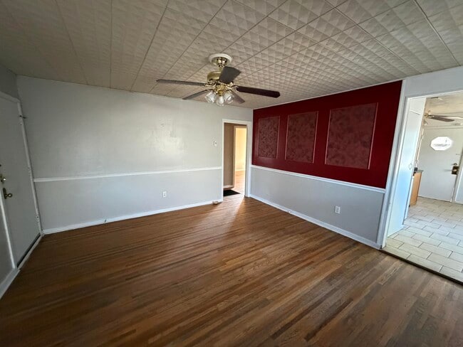 Photo - 2315 32nd St