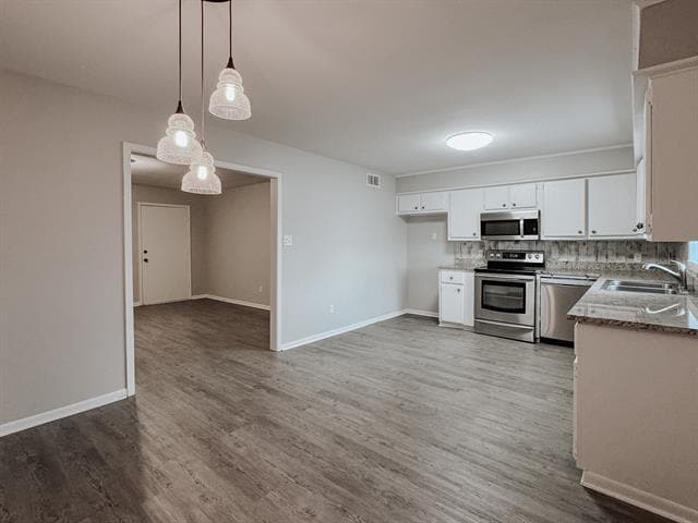 Photo - 102 Hullum Dr House