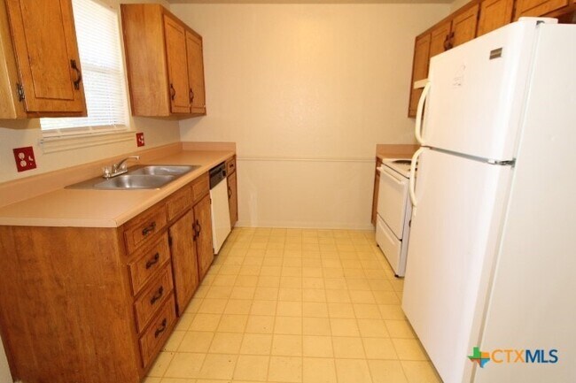 Photo - 208 Sorrell Dr Unit A