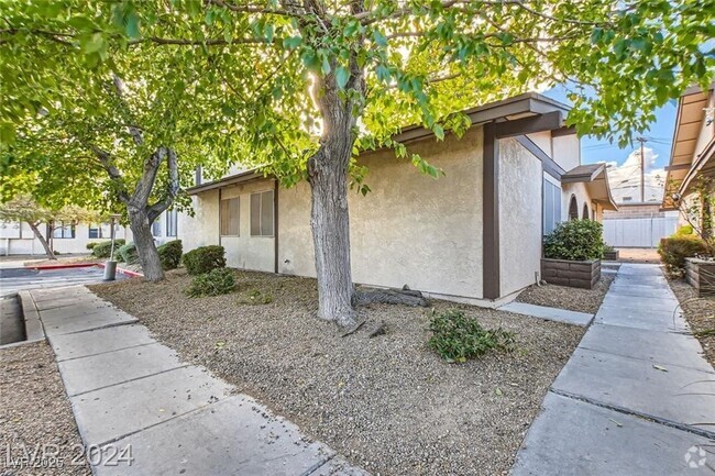 Building Photo - 5913 Smoke Ranch Rd Unit A Rental