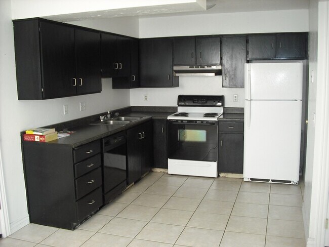 Photo - 1380 W 6235 S