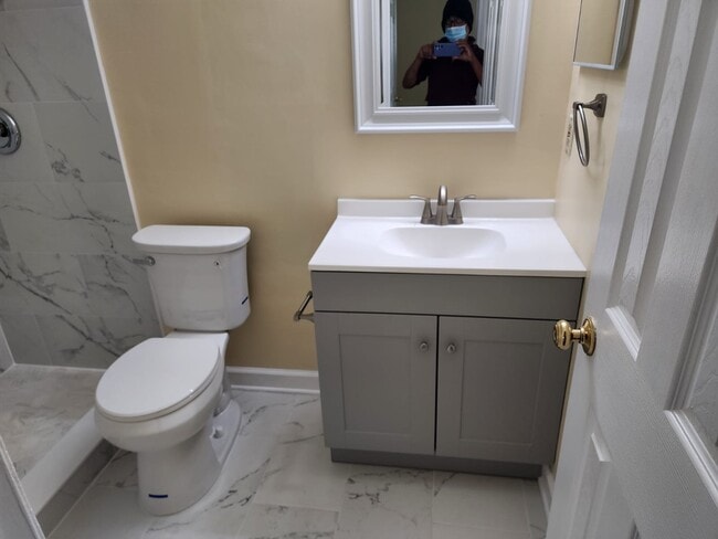 Building Photo - 3801 Crown Point Rd Rental