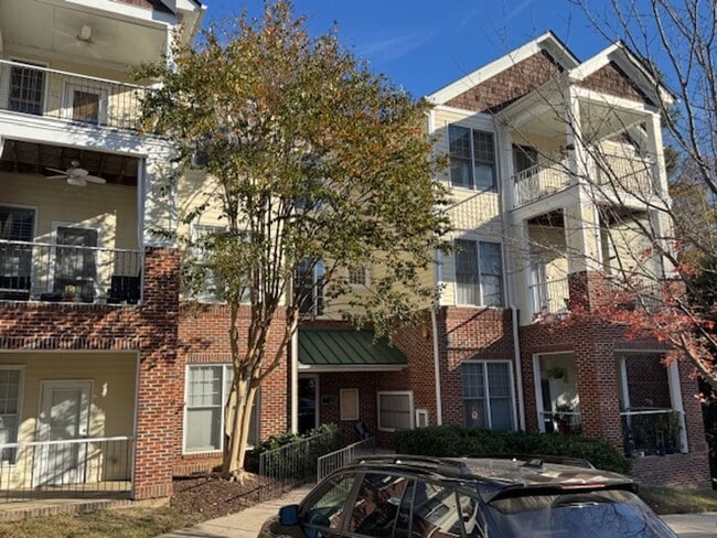 Building Photo - Atlantic Place Condo - Preleasing Opportun...