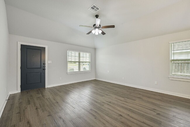 Photo - Immediate Move in 3 Bedroom, 2 Bathroom Home with 2 Car Garage