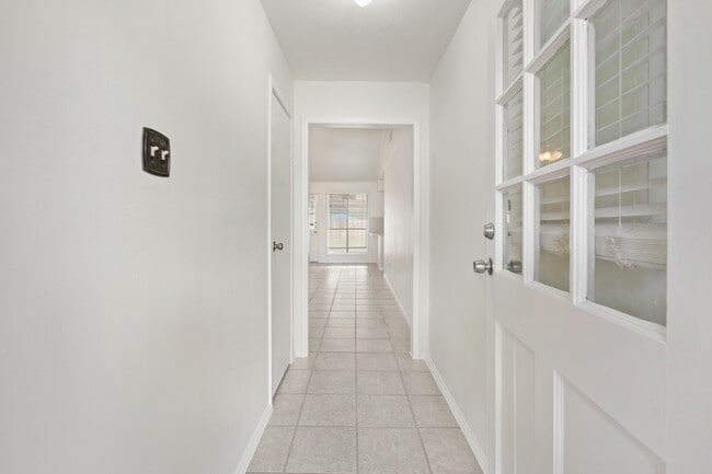 Photo - 2213 Baylor Dr