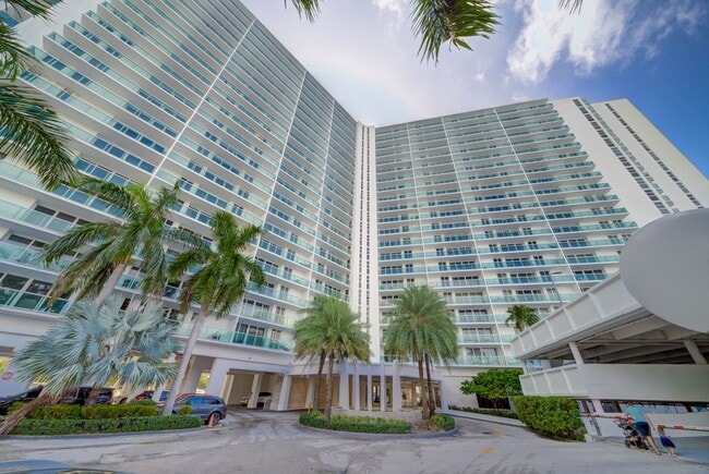Photo - 100 Bayview Dr Unit 214