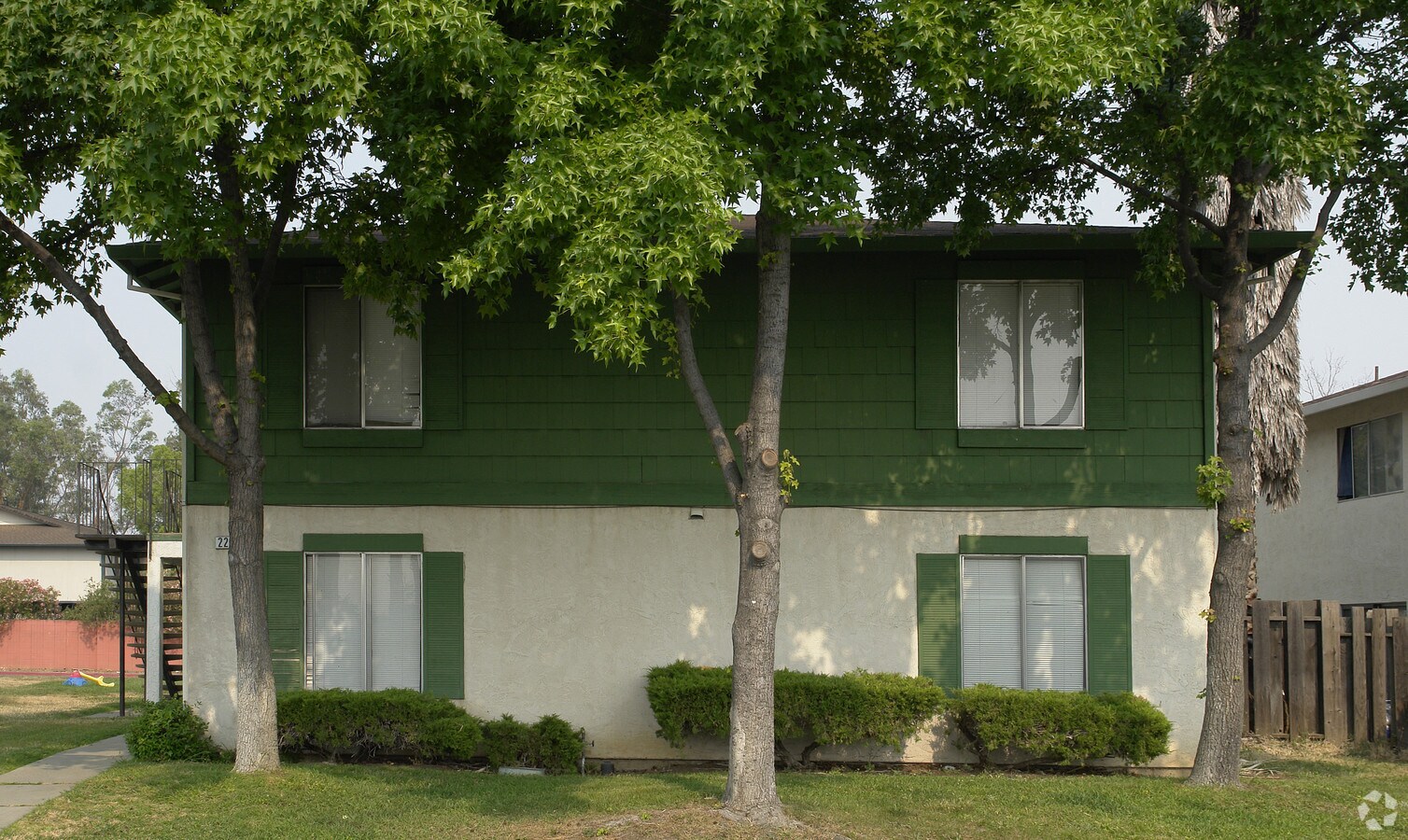 Photo - 2204 Spanos St