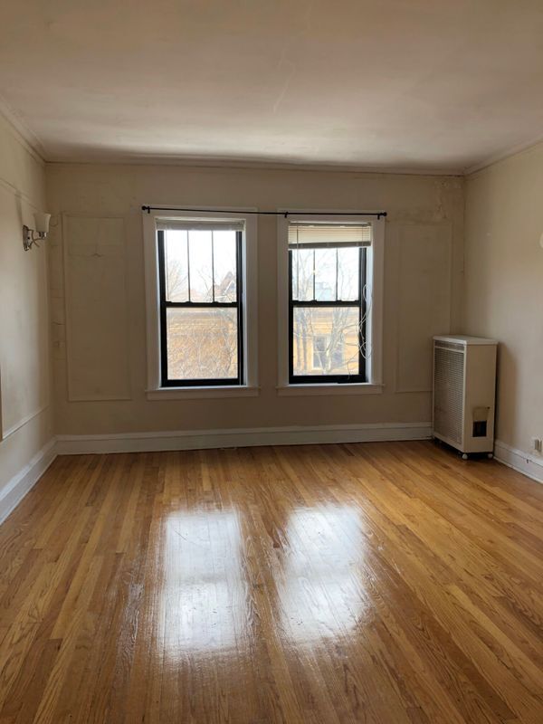Photo - 4600 N Winchester Ave Unit 3H