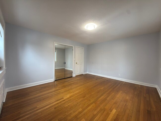 First bedroom with ample closet space - 530 Broad Ave Unit 16