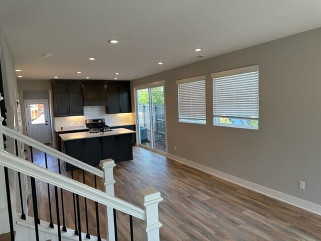 Photo - 2 bedroom 2.5 bath house near Dickson St. ...