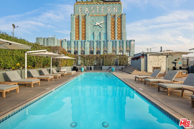 Building Photo - 849 S Broadway Unit M8