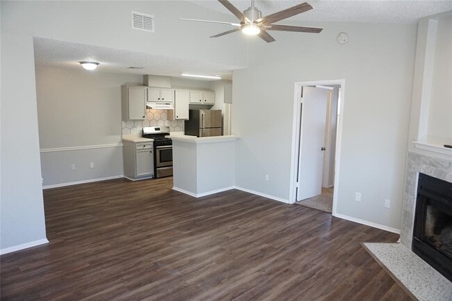 Building Photo - 1615 Whirlwind Trail