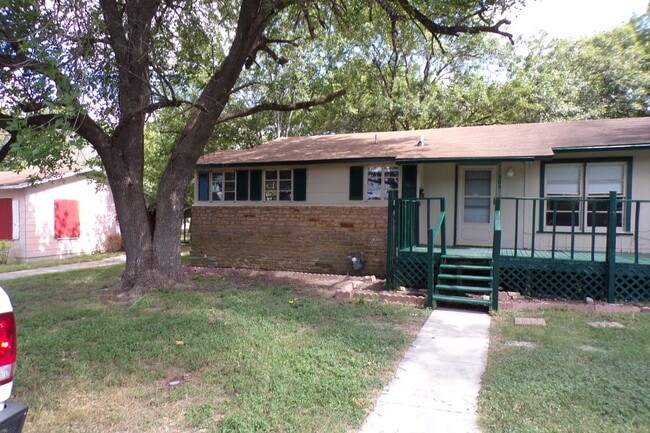 Building Photo - 705 Otis St Rental