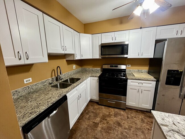 Photo - 120 S La Londe Ave Unit 3G