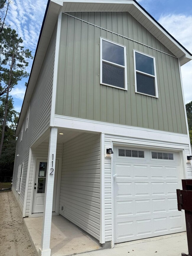 Building Photo - 112 Farm Rd Rental