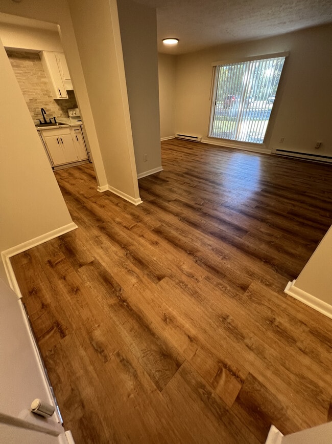 Photo - Hamburg Heights