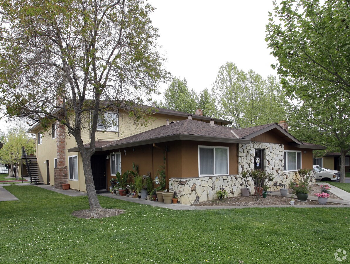 Photo - Cottage Estates Apartments