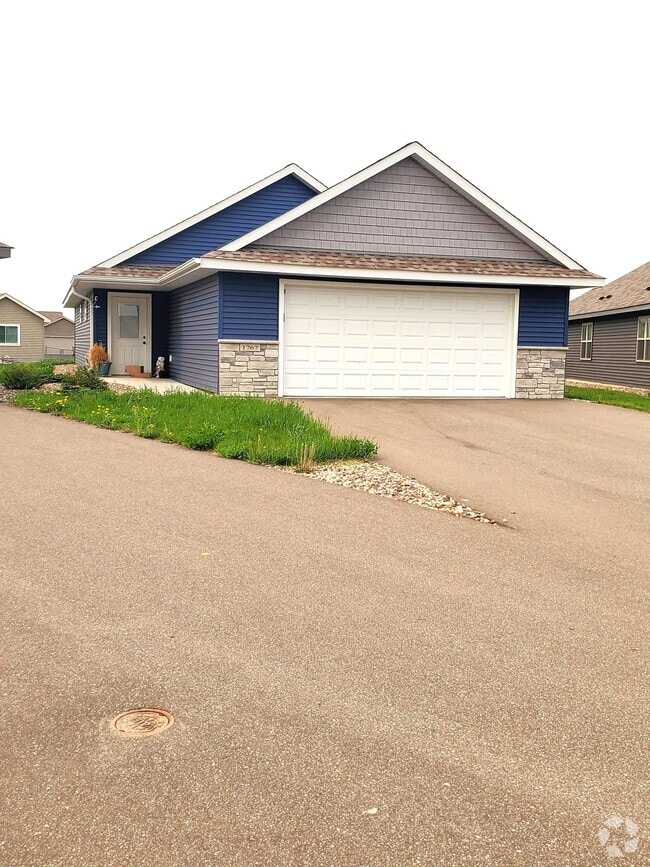 Building Photo - 1767 Aspen Ct Rental