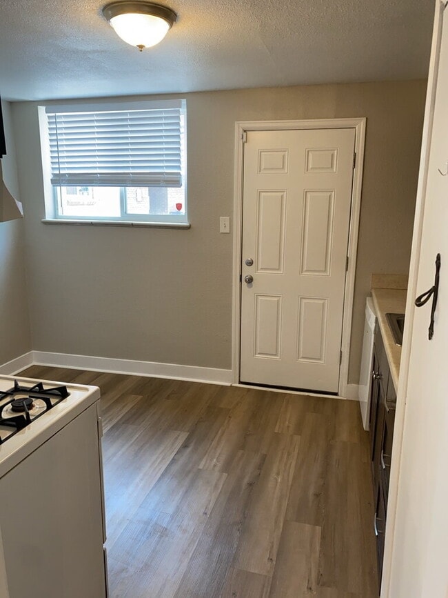 AVAILABLE NOW!

"Charming 2-Bedroom Gem in Denver's Heart with Spacious Layout - 837 Sq Ft of Coz...