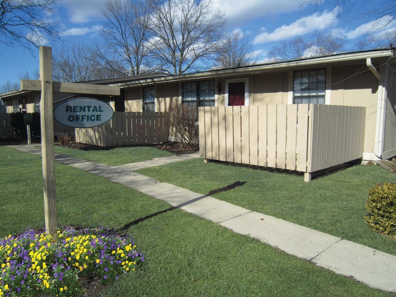 LEASING OFFICE