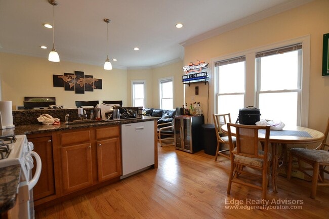 Photo - 5 Benson St Unit 2