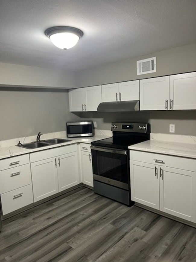 Photo - 740 W Wood St Unidad 1