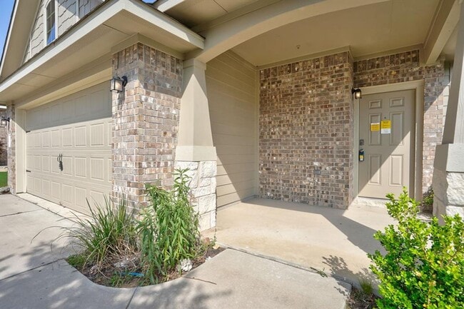 Photo - Beautiful 3BR/2BA Home with Island Kitchen...