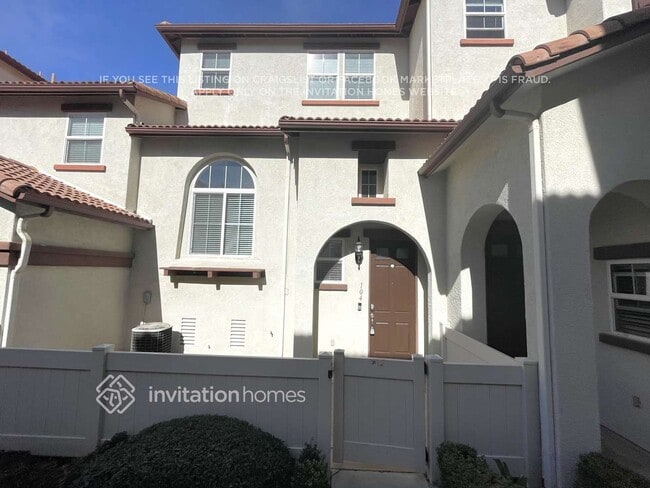 Building Photo - 33710 Willow Haven Ln