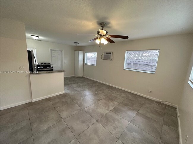 Photo - 307 SW 10th Ave Unit 1