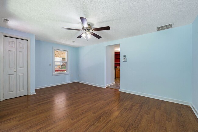 Photo - 513 Hiawassee Ave