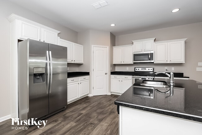 Photo - 3241 Mapleside Ln