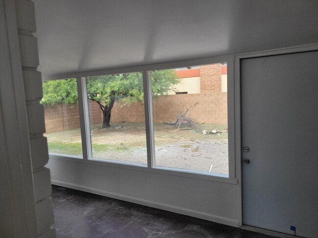 Photo - Charming 2-Bedroom Brick Home Near U of A ...