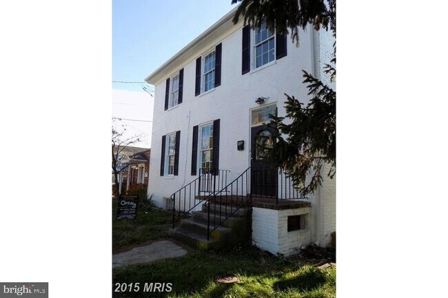 Building Photo - 113 E Main St Unit 4 Rental