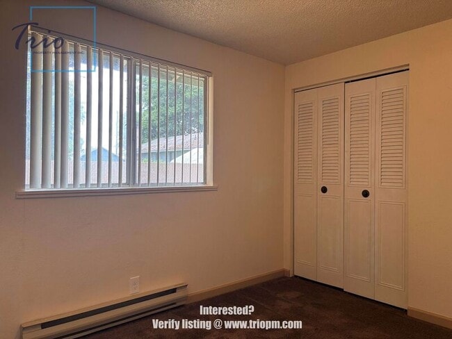 Photo - 490 Macy St