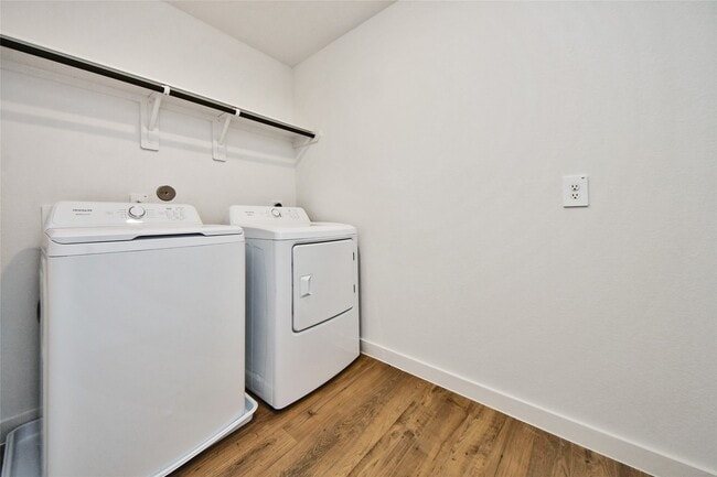 Photo - 3531 Shearwater St