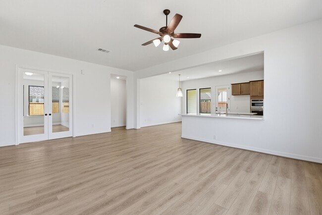 Photo - 5019 Field Sparrow Ln