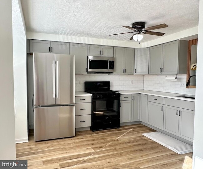 Photo - 31 Stoneshire Dr