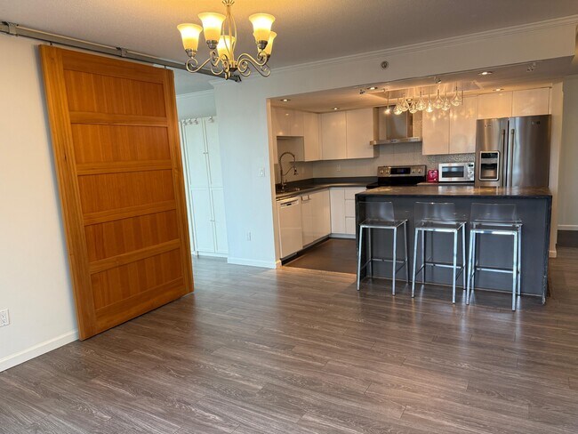 Photo - 1088 Quebec St