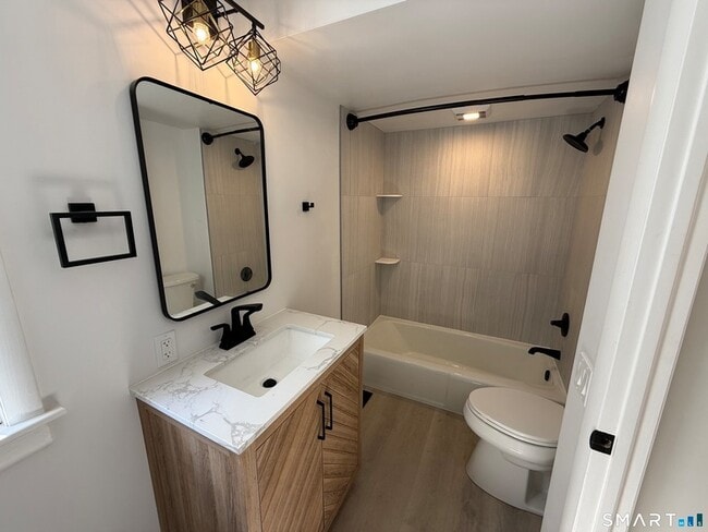 Photo - 3 Edgewood St