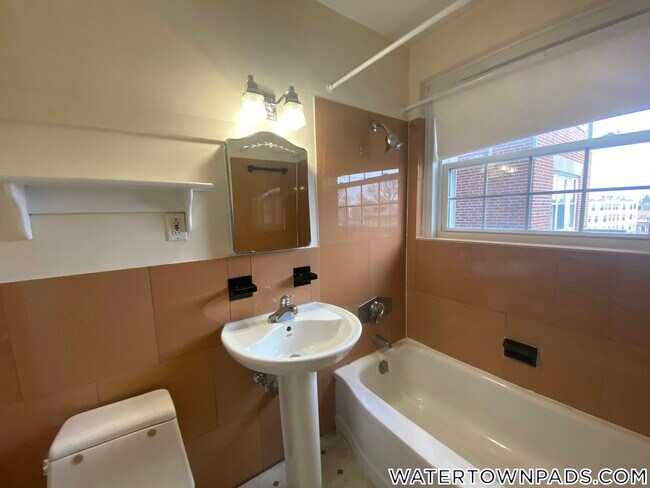 Photo - 550 Belmont St Unit 2