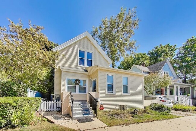 Photo - 869 N McKinley Rd Unit 2