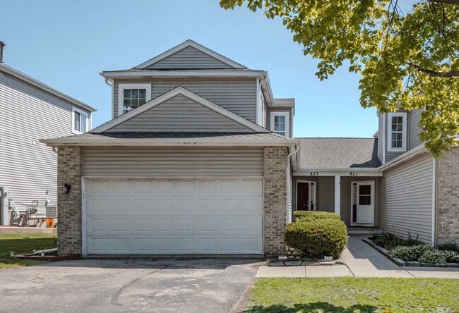 Photo - 823 Park Bluff Cir Townhome