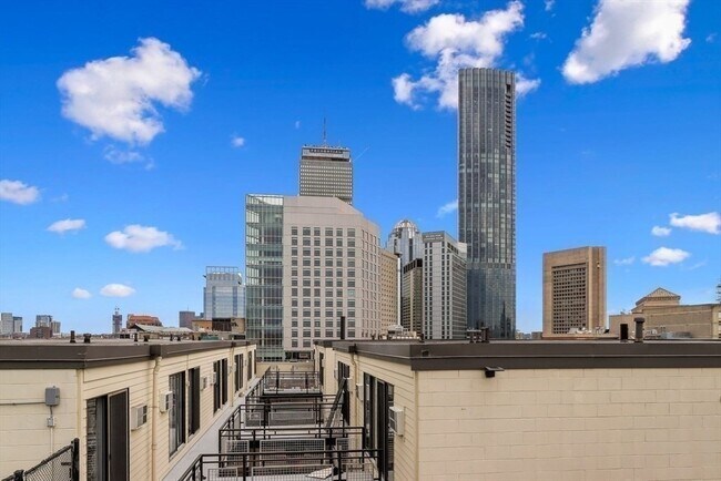 Photo - 12 Stoneholm St Unit 321