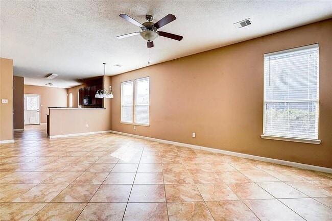 Photo - 907 Aft Valley Dr