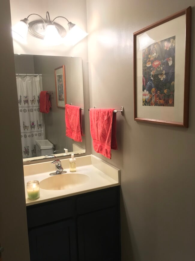 Photo - 210 Cedarwood Ln